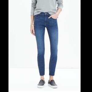 Madewell 9" High-Rise Skinny Crop Jeans in Bayview